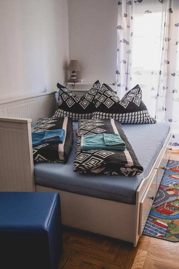 Helles 3 Schlafzimmer Apartment Zwischen Zagreb Zentrum & Natur Екстер'єр фото